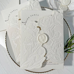 Couvertures d'invitation de <span class=keywords><strong>mariage</strong></span> personnalisées de luxe en velours <span class=keywords><strong>bordeaux</strong></span> avec impression typographique florale, enveloppes florales pour cartes d'invitation avec sceau de cire - Product Image 4