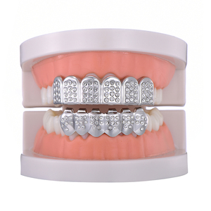 Grilles dentaires personnalisées Hip Hop Bling pour femmes et hommes, 6 dents simulées, haut et bas, serties de diamants, bijoux corporels, bijoux dentaires personnalisés - Product Image 2