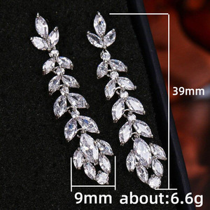 Orecchini Pendenti Lunghi con Foglie Floreali e Zirconi per Donne, Gioielli Eleganti e alla Moda - Product Image 5