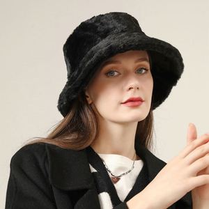 Chapeau Bob en Fausse Fourrure Léopard Luxe Hiver Doux et Moelleux pour Femme - Product Image 2