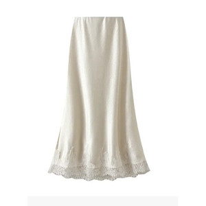 Falda midi de satén con ribete de encaje - Product Image 3