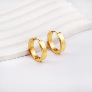 Pendientes Redondos Clásicos Personalizados, Chapados en Oro de 18K, Acero Inoxidable, Joyería para Mujer - Product Image 3