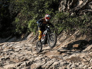 Surron 2025 LIGHT X Dirtbike Moto tout-terrain haute vitesse pour adultes 75 km/h - Product Image 5