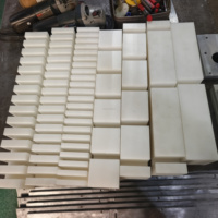 Machine de découpe de savon industrielle semi-automatique avec table pour la découpe de savon carré