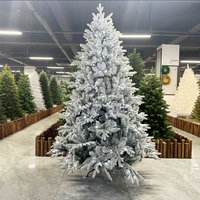 Arbres de Noël décoratifs artificiels de luxe pré-éclairés, floqués de neige, de 0,9 m à 3 m, en gros
