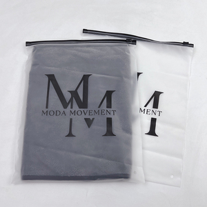 Bolsa de Plástico Esmerilada de PE para Ropa con Impresión Personalizada, Bolsas de Embalaje para Ropa, MOQ Bajo - Product Image 2