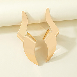 Kaimei 2022 orecchino vendita calda grandi orecchini geometrici intrecciati donne femminili orecchini placcati oro a spirale placcati oro 18 carati donne - Product Image 3