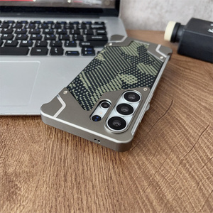 Funda Magnética para Teléfono con Marco de Aluminio Desmontable, Panel Trasero Acrílico con Patrón de Fibra de Camuflaje para <span class=keywords><strong>Samsung</strong></span> S22 <span class=keywords><strong>S23</strong></span> S24 S25 S26 Ultra - Product Image 3