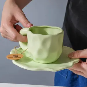 高品质300毫升手捏咖啡陶瓷马克杯带碟帽创意手工咖啡杯带手柄礼品