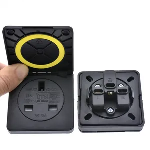 UK British Singapore Waterproof Industrial Socket 13A 250V IP44 AC Power Socket Power Connector Plug Socket with Cover