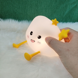 Linda Lámpara Nocturna Portátil de Silicona con Forma de Nube para Niños, Recargable por USB, LED, Táctil, Regulable, Decoración para Dormitorio, Regalo - Product Image 3