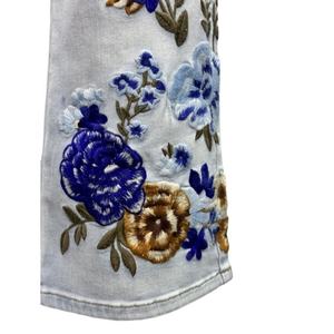 กางเกงยีนส์ปักลายดอกไม้สำหรับผู้หญิงมาใหม่ - Product Image 6