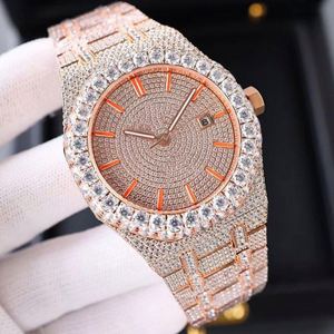 Montre de luxe pour homme en acier inoxydable doré avec chiffres arabes, entièrement sertie de diamants, zircon et moissanite - Product Image 4