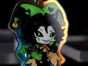 OEM ODM Set de Llaveros y Colgantes para Bolsos de Acrílico Iridiscente con Diseño de Pierrot Arlequín de Freak Circus, Regalos para Fans de Todas las Edades - Product Image 2
