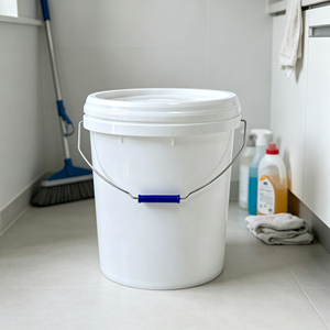 Seau en plastique rond multi-usage sur mesure avec couvercle et poignée métallique, seau en plastique HDPE pour le stockage des aliments et l'emballage de peinture - Product Image 1