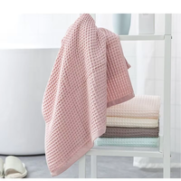 Meilleure vente Serviette gaufrée 100% coton pour enfant, couleur unie, douce, absorbante, avec trous de ventilation en nid d'abeille, réutilisable, écologique, pour le bain