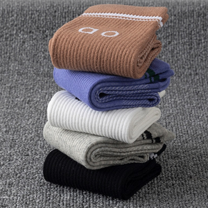 Nouvelle conception AO Yoga Sports Chaussettes absorbantes et respirantes à mi-mollet et montantes pour hommes et femmes, colorées - Product Image 4