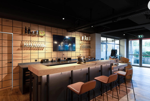 โซลูชั่นการตกแต่งร้านขายไวน์ระดับมืออาชีพ |   ชั้นวางไวน์ไม้สั่งทำขนาดใหญ่ - Product Image 3