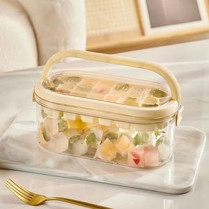 ถาดทำน้ำแข็งแบบถอดง่ายพร้อมฝาปิด ถังเก็บ และที่ตักน้ำแข็ง แพ็ค 2 ชิ้น ถาดทำน้ำแข็งพลาสติกแบบซ้อนได้ สำหรับเครื่องดื่ม - Product Image 3