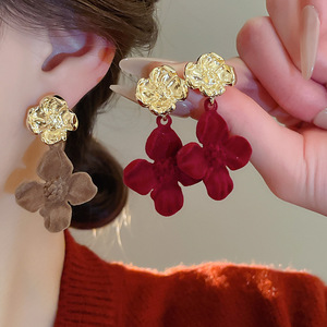 ต่างหูแฟชั่นวินเทจแบบฝรั่งเศสสำหรับผู้หญิงต่างหูจี้เงินฟล็อกกิ้งจี้ดอกไม้เครื่องประดับสำหรับฤดูหนาว - Product Image 2