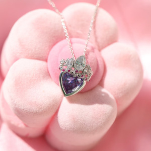 Collana da donna con cuore a forma di corona viola - Product Image 4