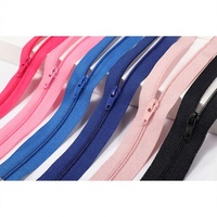 Bobine de nylon à fermeture éclair # 3 # 5 # 7 # 8 # 10 poignées invisibles à extrémité ouverte, étanches et durables pour sacs à vêtements, personnalisables, OEM, vente en gros, fournisseur d'usine