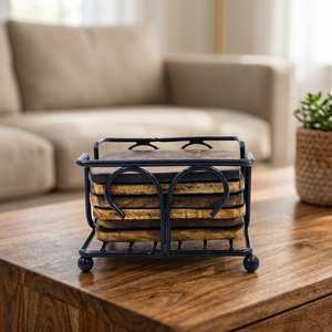 Juego de Posavasos Cuadrados de Madera Rústica Premium, Hechos a Mano, con Base de Metal de Estilo Clásico, Juego de 5 Posavasos para Mesa de Comedor - Product Image 1