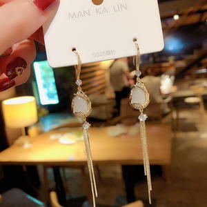 Anting Stud Campuran Modis untuk Wanita Kombinasi Acak Perhiasan Trendy dari Paduan dengan Zirkon Pasokan ODM - Product Image 2