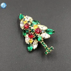 Wholesale green Christmas tree brooch pin metal Rhinestone brooch for New year festival gift