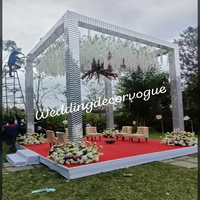 Mandap kayu Triveni trendi untuk pernikahan luar ruangan Mandap pernikahan gaya Vintage Mandap pernikahan Modern dengan tema taman