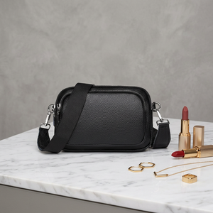 Sac à bandoulière en PU blanc, sangle réglable, fermeture éclair, léger, capacité jusqu'à 1L, petit sac carré pour les voyages quotidiens - Product Image 4