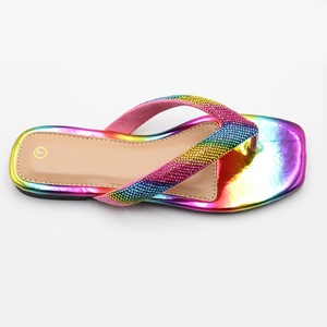 Nuevas zapatillas <span class=keywords><strong>de</strong></span> mujer <span class=keywords><strong>con</strong></span> diamantes <span class=keywords><strong>de</strong></span> imitación y arcoíris ostentosas, chanclas para mujer, zapatillas <span class=keywords><strong>de</strong></span> playa <span class=keywords><strong>de</strong></span> verano para mujer, <span class=keywords><strong>sandalias</strong></span>, zapatillas planas para mujer y Niña - Product Image 3
