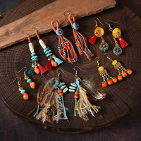 Boucles d'oreilles pendantes exotiques vintage faites à la main en coton avec pompon turquoise, personnalisées, avec perles de cuivre du Népal, cadeaux