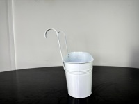 Maceta Colgante de Metal Galvanizado de Gran Tamaño para Exteriores, Resistente a la Intemperie, con Gancho Extraíble, para Decoración de Cercas, Terrazas y Barandillas