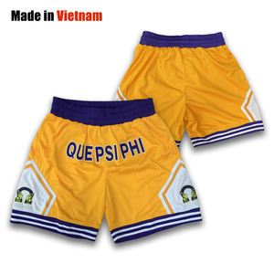 Pantalones cortos deportivos de baloncesto morados personalizados, ropa de calle de malla transpirable impresa con técnica de sublimación, estilo clásico de equipo - Product Image 2