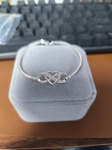 Nuovo Braccialetto Trendy a Forma di Cuore con Zirconi Autunno-Inverno 2022, Alla Moda e Versatile, Stile Identico per Migliori Amiche e <span class=keywords><strong>Sorelle</strong></span> - Product Image 6