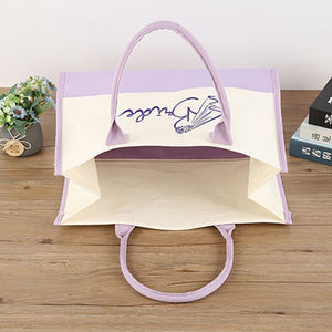 Borsa Tote Personalizzata <span class=keywords><strong>con</strong></span> Nome, Borsa Regalo per Damigelle, Borsa in Tela Laminata Personalizzata <span class=keywords><strong>con</strong></span> <span class=keywords><strong>Iniziali</strong></span> <span class=keywords><strong>Ricamate</strong></span> - Product Image 3
