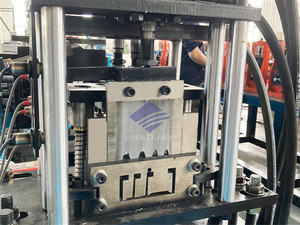 Machine automatique de formage de profilés métalliques CU pour la construction - Product Image 5
