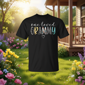 T-shirt One Loved Grammy, cadeau de fête des mères pour grand-mère - Product Image 3