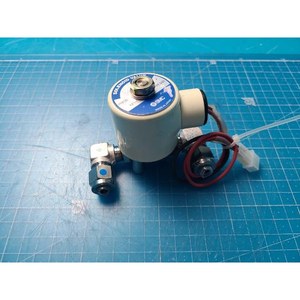 Válvula de Control de Flujo de Agua SMC VTW2105 VTW2105-SN, Usada, Piezas de Equipos Semiconductores Legacy - Product Image 1