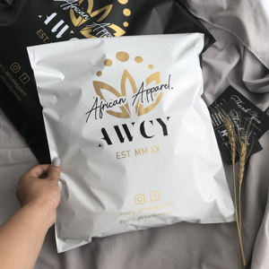 Sac d'expédition en polyéthylène biodégradable avec logo personnalisé imprimé pour jupes - Product Image 5