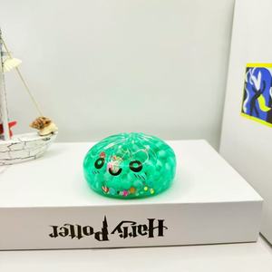 ของเล่นบีบสควิชชี่รูปซาลาเปาแบบสุ่ม รุ่นจัมโบ้  วัสดุ PMMA อะคริลิก ของเล่นทรายไหล  ยูนิเซ็กซ์  ของเล่นคลาสสิคจากเจ้อเจียง - Product Image 4