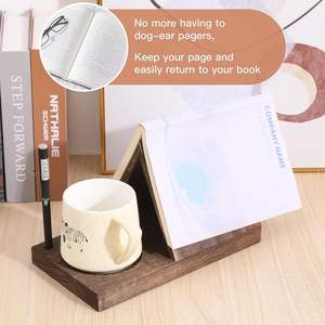 Marque-page triangulaire en bois avec porte-gobelet - Repose-livre multi-angles et support de recettes pour tables de chevet et comptoirs de cuisine (marron) - Product Image 5