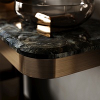 Table console minimaliste et moderne en bois avec dessus en marbre pour salon de style européen avec cadre en or pour couloir, entrée, escalier