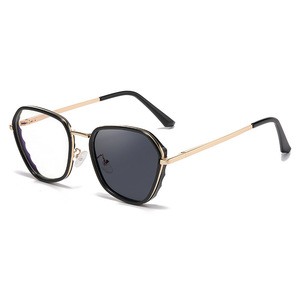Nuevas Gafas de Sol Fotocromáticas Automáticas para Mujer, Montura Poligonal, Protección UV400, Lentes de PC con Metal TR, Color Negro C2, Polvo Translúcido - Product Image 3