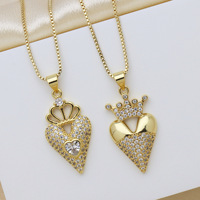 Collier pendentif haut de gamme et tendance en forme de cœur ajouré, couronne pêche incrustée de zircon, plaqué cuivre or 18 carats, vente en gros