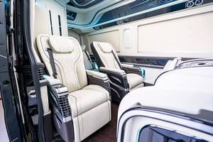 Conversion de MPV de luxe sur mesure, aménagement complet de l'intérieur avec sièges inclinables électriques, massage, ventilation, chauffage, kit d'éclairage ambiant - Product Image 4