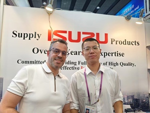 Certificados OTTC, Chasis de Camión de Carga Usado Ligero Isuzu NPR NMR NQR 700P Kv100 de Fábrica China, Venta al por Mayor de Remolques - Product Image 6