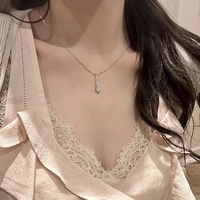 Collier en argent pur S925 avec pendentif flacon de parfum en moissanite pour femme, petit pendentif goutte d'eau, cadeau chic et sportif