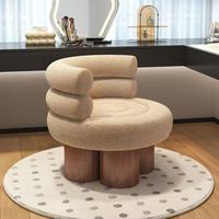 Fauteuil de loisirs individuel en velours Teddy crème, style français vintage, tendance et luxueux, avec structure en bois, pour salon